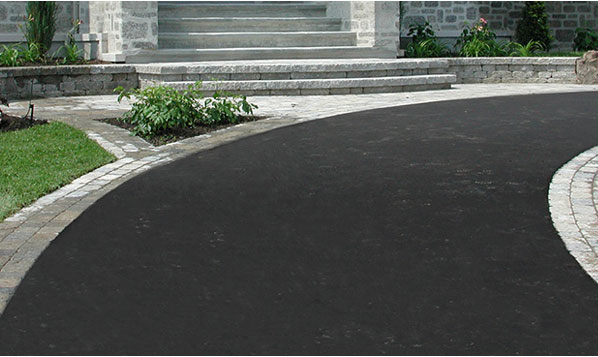 Pavage d'asphalte résidentiel